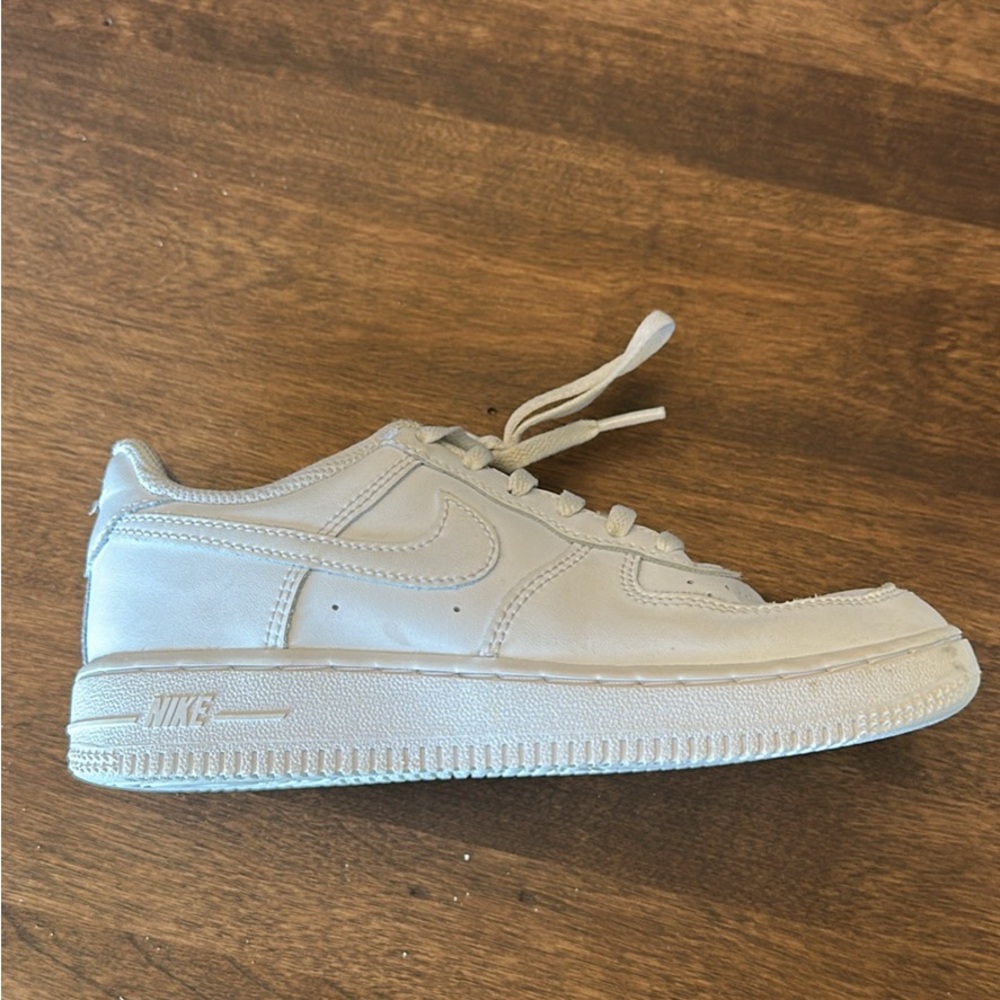 Nike boys size 1.5 Air Force 1s